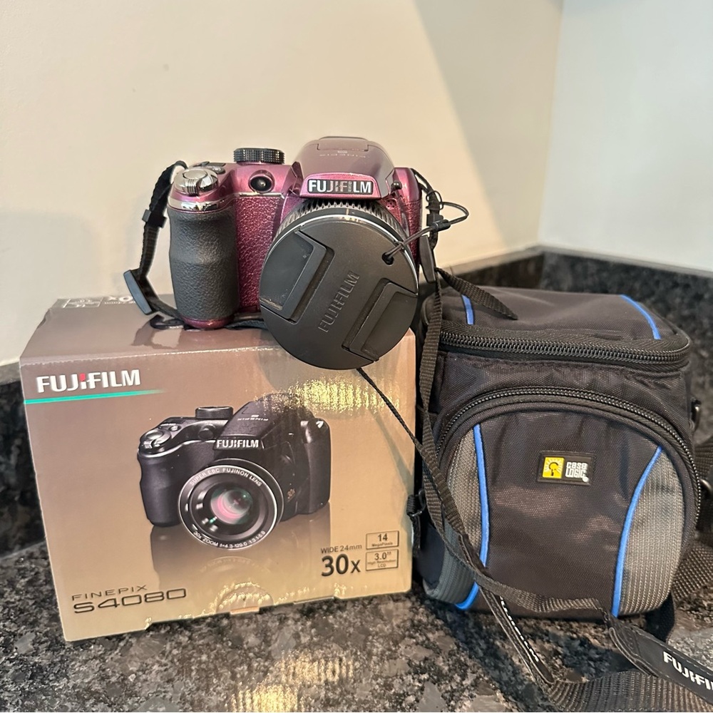 Fujifilm FinePix S4080 Digital Camera Plum 30x Zoom Fujinon Lens Super EBC 14 MP